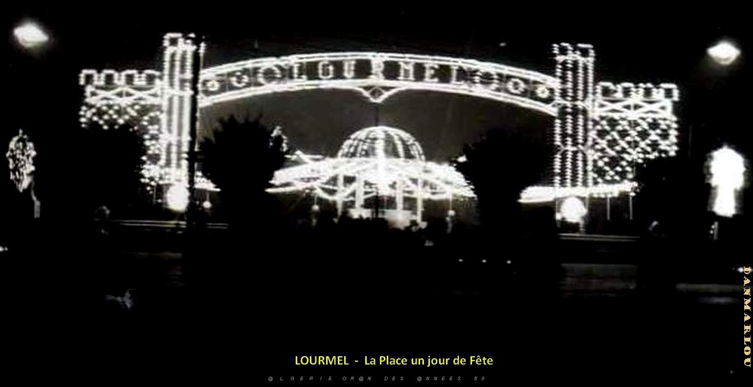 Lourmel - Place illuminee un jour de Fete.jpg